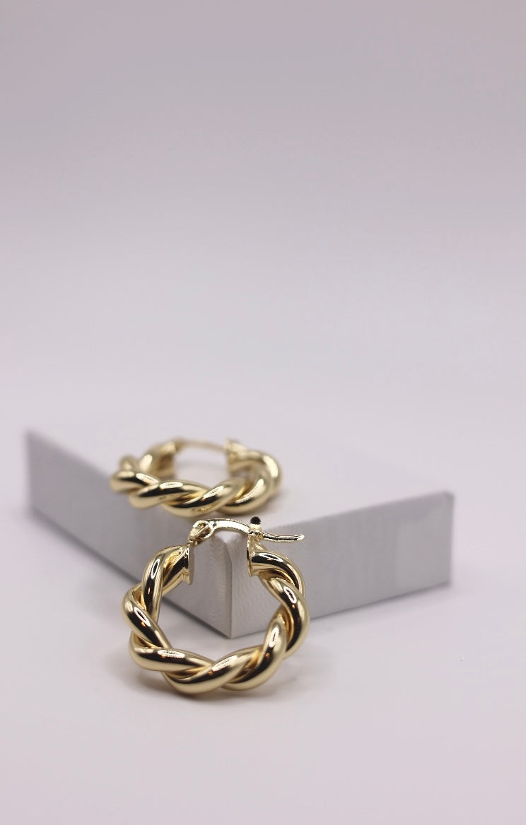 14k Sandra Hoops