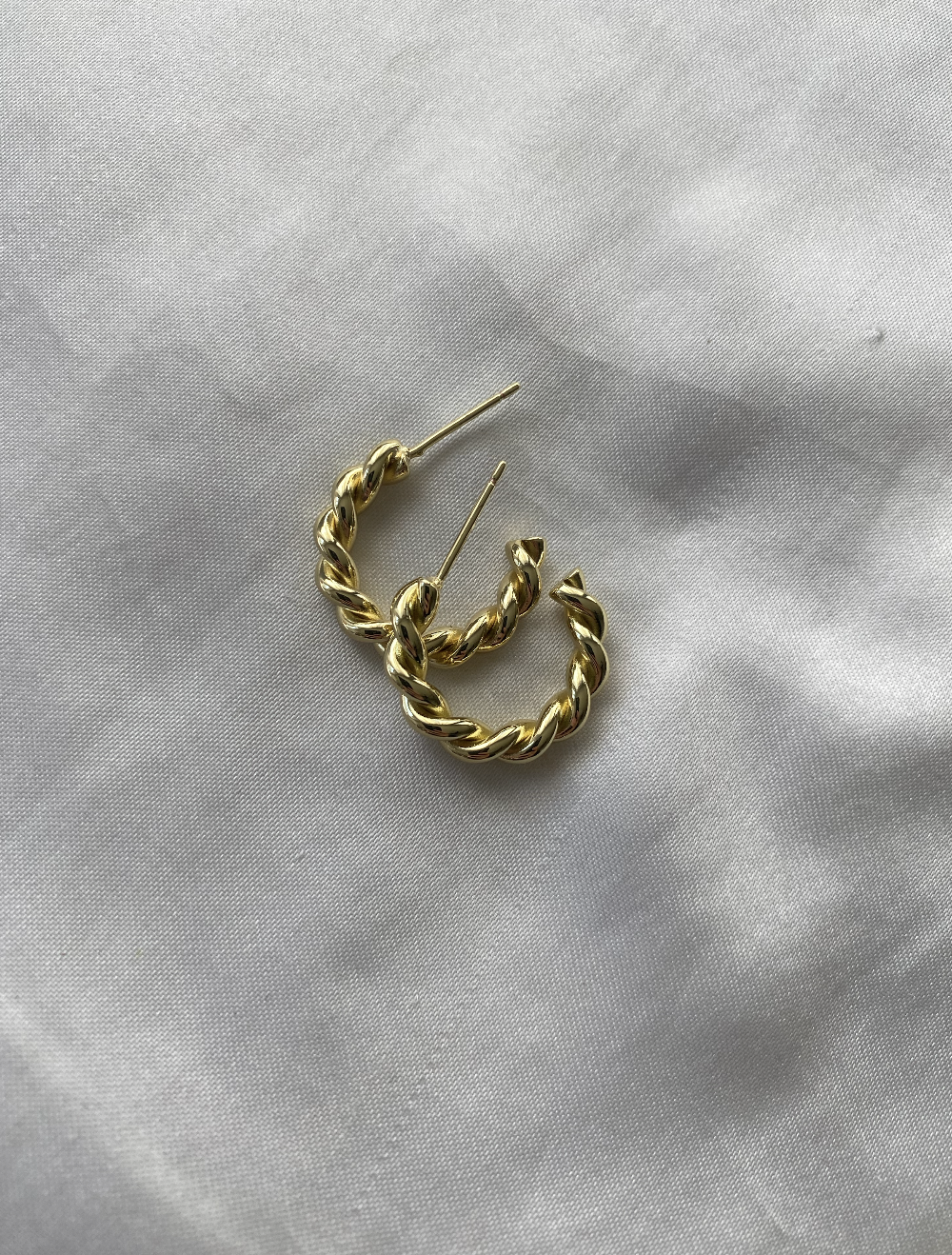 14k Sandra Medium Hoops